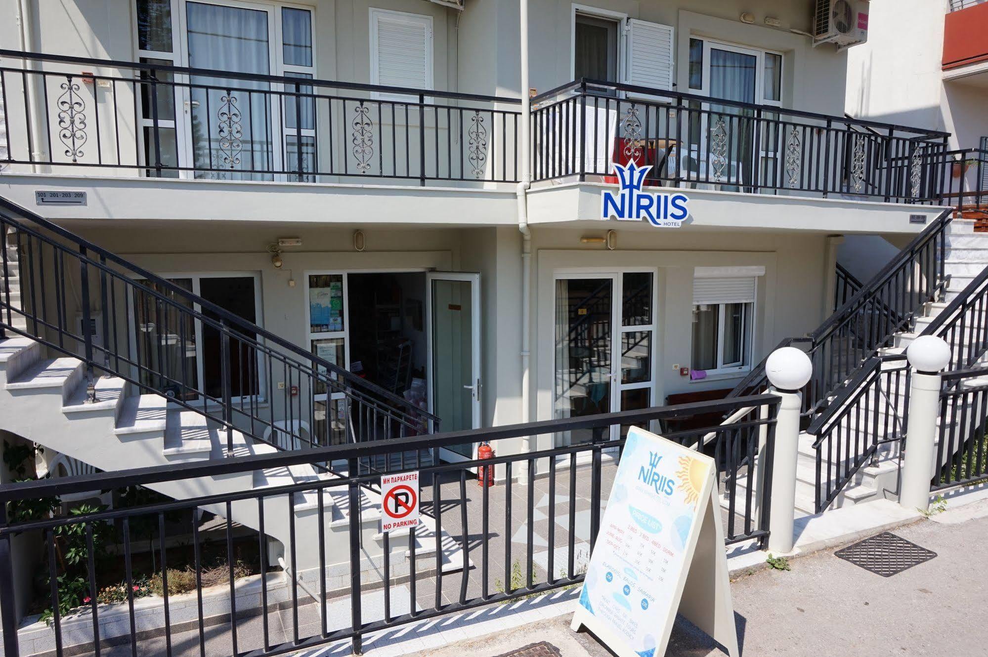 Niriis Hotel Kato Daratso Exteriér fotografie